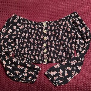 XL, off the shoulder Arizona crop top.